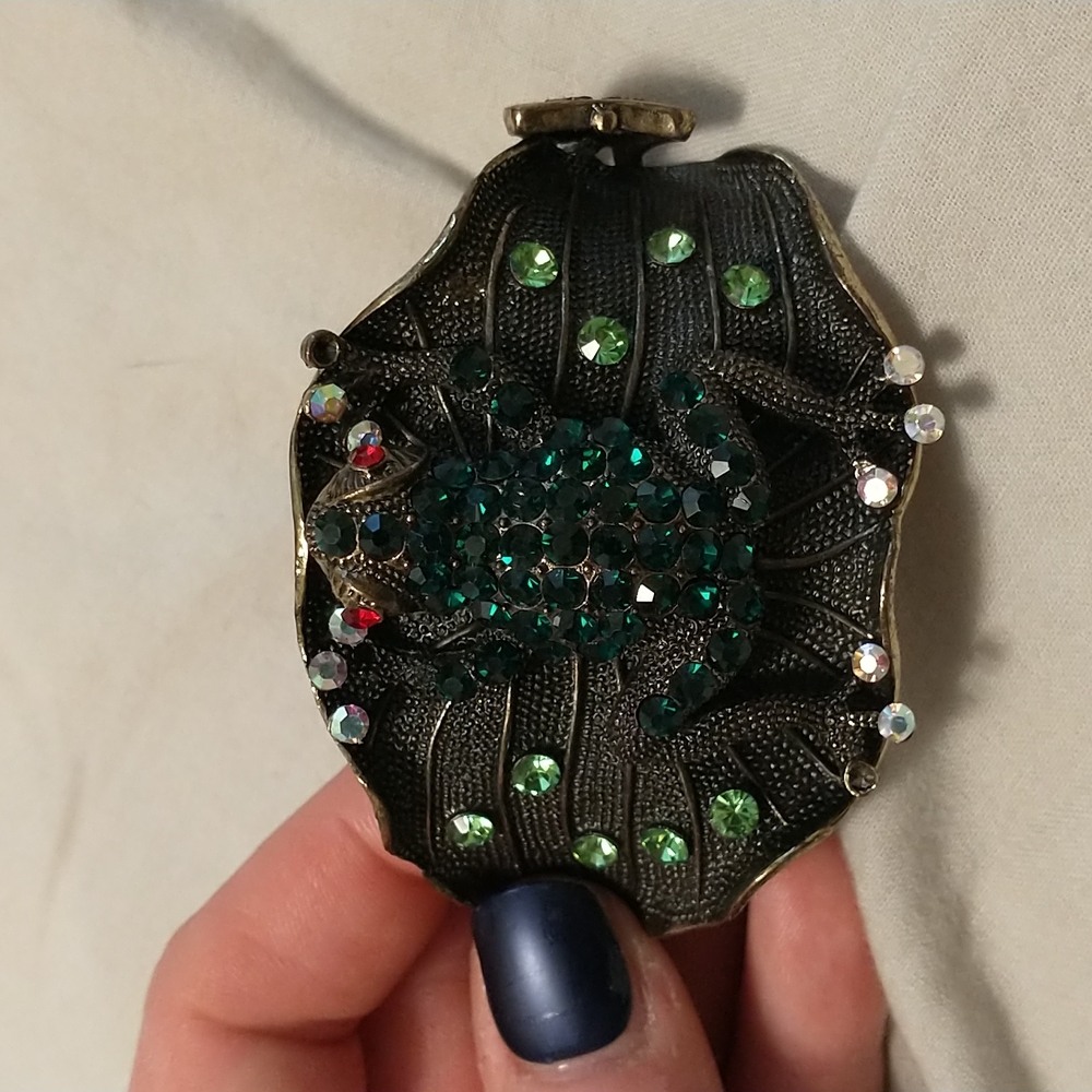 Frog bracelet